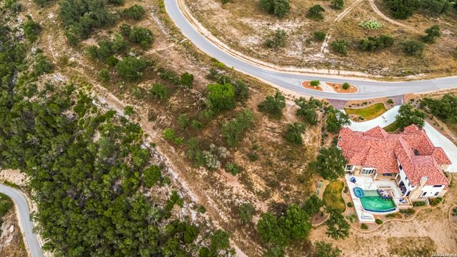 1817 Paradise Pkwy, Canyon Lake, TX 78133