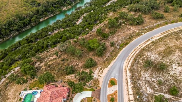 1817 Paradise Pkwy, Canyon Lake, TX 78133