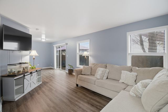 421 Farmbrook Court, Romeoville, IL 60446