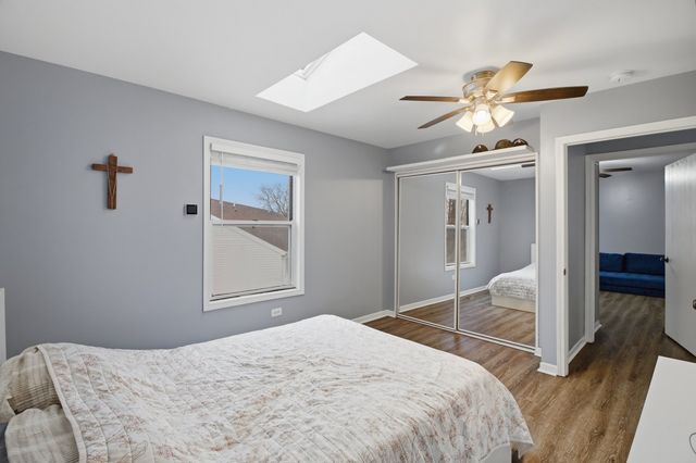 421 Farmbrook Court, Romeoville, IL 60446