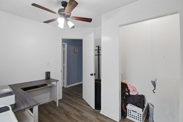 421 Farmbrook Court, Romeoville, IL 60446