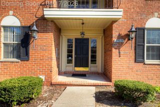 29644 Middlebelt Road 2502, Farmington Hills, MI 48334