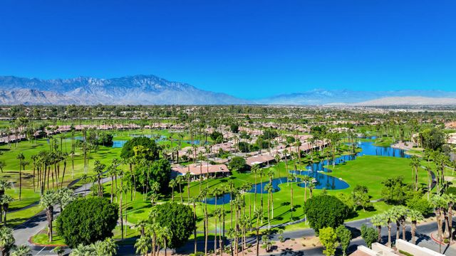 76745 Chrysanthemum Way, Palm Desert, CA 92211