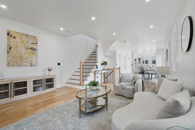 21 Keith St 2, Watertown, MA 02472