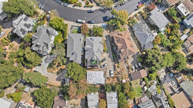1031 Bella Vista Ave, Oakland, CA 94610