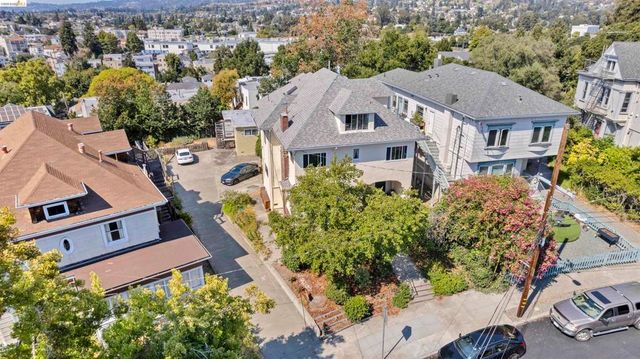 1031 Bella Vista Ave, Oakland, CA 94610