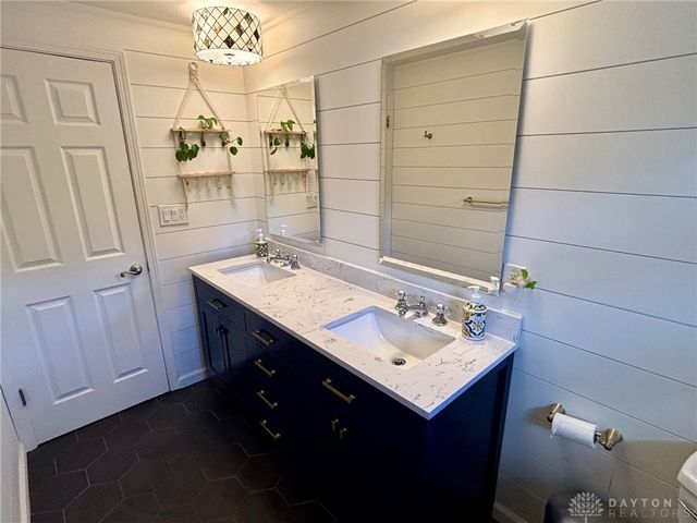 6229 Cheri Lynne Drive, Clayton, OH 45415