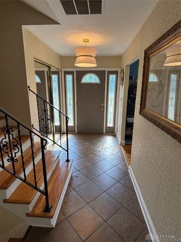 6229 Cheri Lynne Drive, Clayton, OH 45415