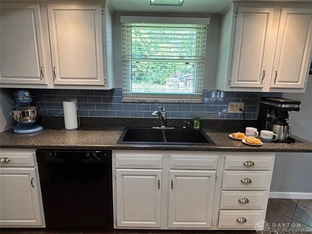 6229 Cheri Lynne Drive, Clayton, OH 45415