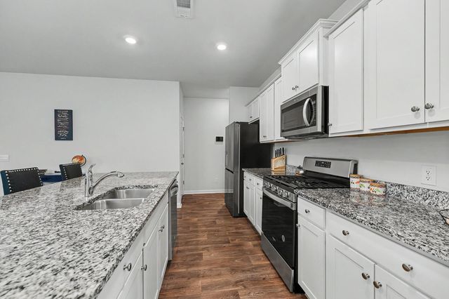 117 Sunray Lane, Summerville, SC 29486