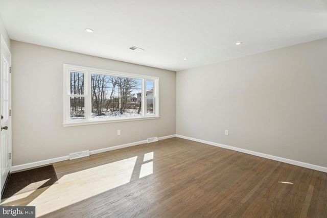 306 GRAPE ST, Warminster, PA 18974