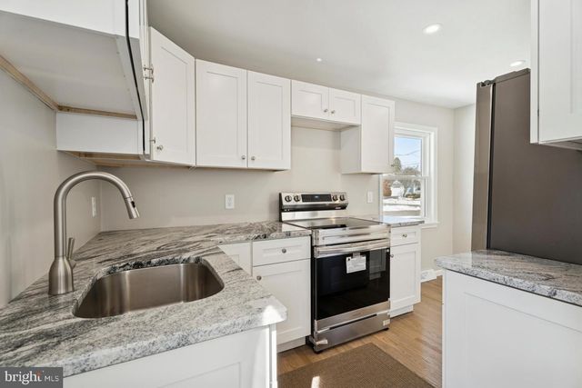 306 GRAPE ST, Warminster, PA 18974