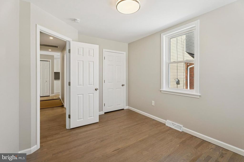 Image 18 of property listing at 306 GRAPE ST, Warminster, PA 18974