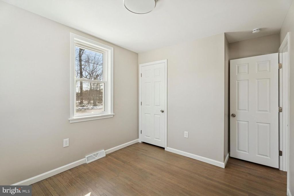 Image 24 of property listing at 306 GRAPE ST, Warminster, PA 18974