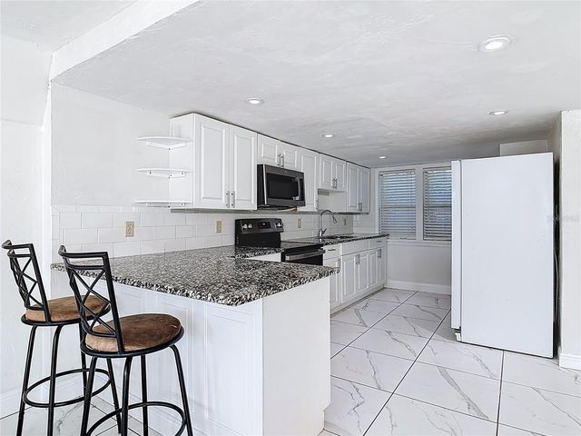 941 HARTFORD AVENUE, Daytona Beach, FL 32117