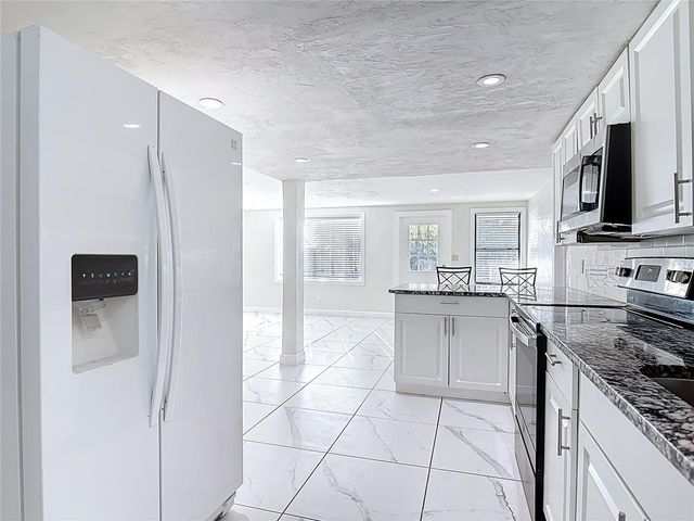 941 HARTFORD AVENUE, Daytona Beach, FL 32117