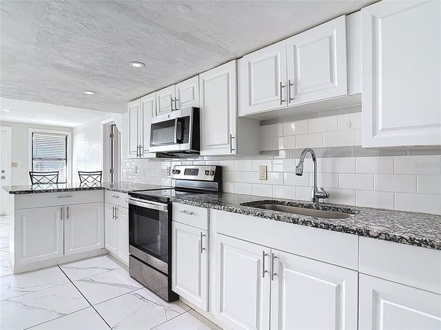 941 HARTFORD AVENUE, Daytona Beach, FL 32117