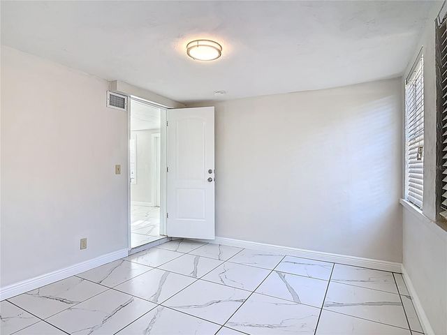 941 HARTFORD AVENUE, Daytona Beach, FL 32117