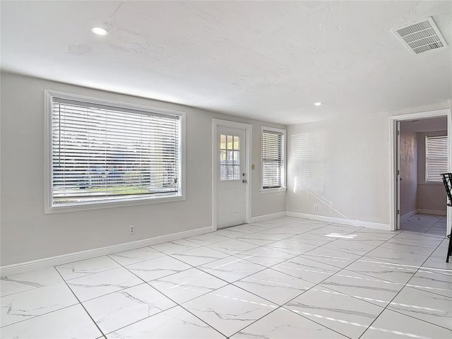 941 HARTFORD AVENUE, Daytona Beach, FL 32117