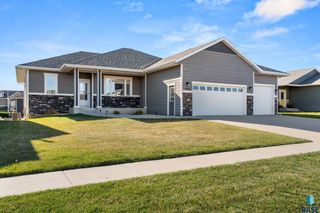 4205 N Olympia Dr Drive, Sioux Falls, SD 57107