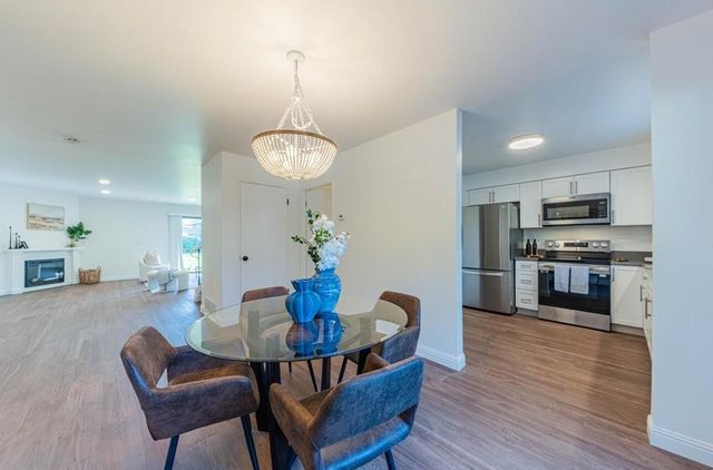 3850 Rio Road 24, Carmel, CA 93923