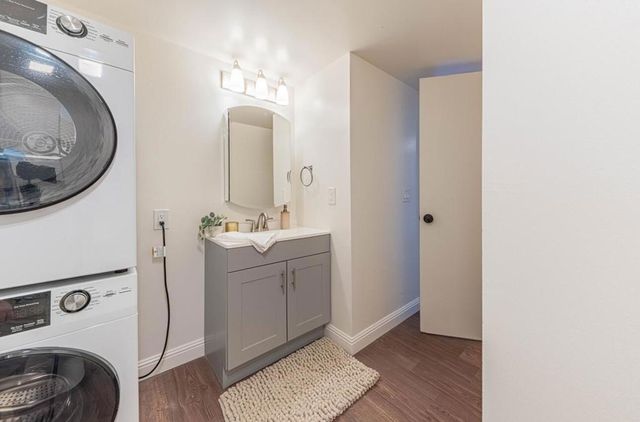 3850 Rio Road 24, Carmel, CA 93923