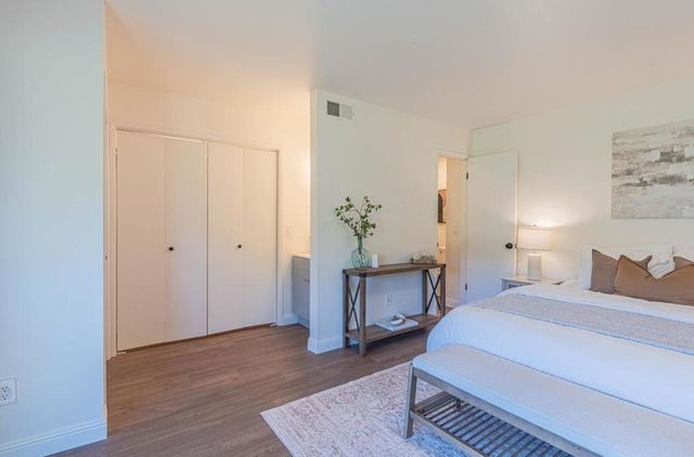 3850 Rio Road 24, Carmel, CA 93923