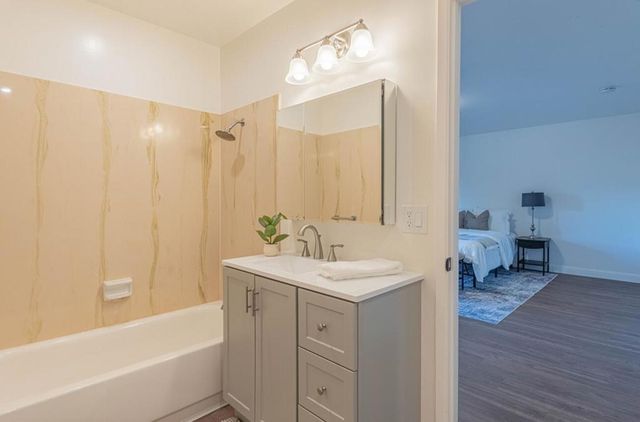 3850 Rio Road 24, Carmel, CA 93923