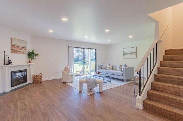 3850 Rio Road 24, Carmel, CA 93923