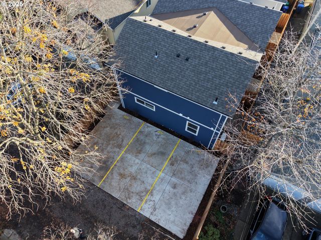 6541 Se WOODSTOCK Blvd, Portland, OR 97206