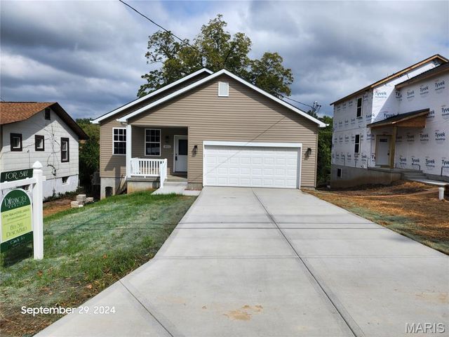 10111 Niblic Drive, Overland, MO 63114