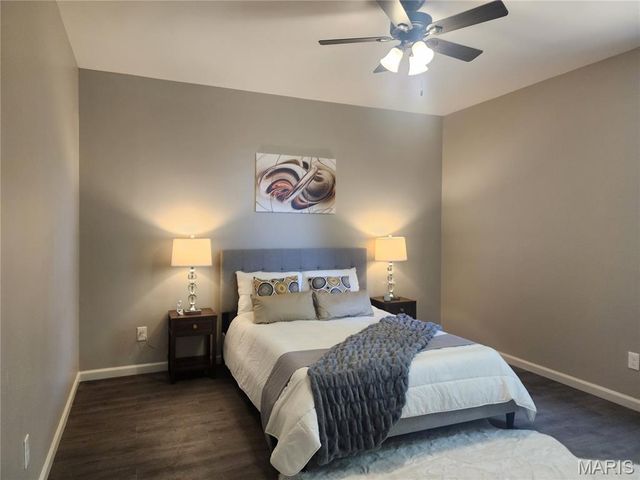 10111 Niblic Drive, Overland, MO 63114