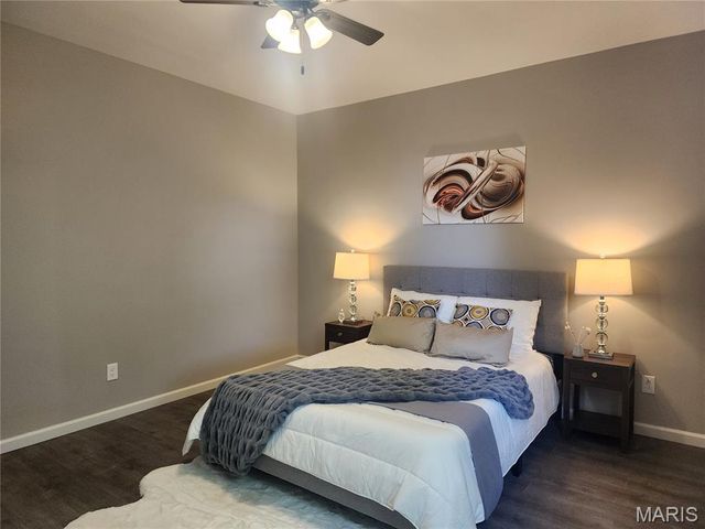 10111 Niblic Drive, Overland, MO 63114