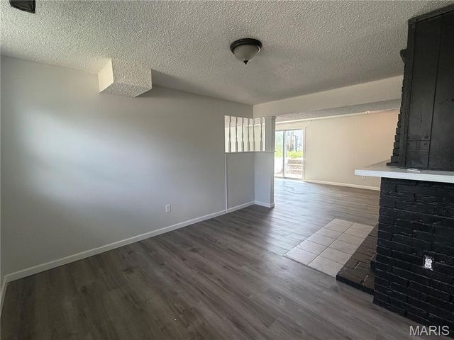 2290 Montagne Drive, Florissant, MO 63033