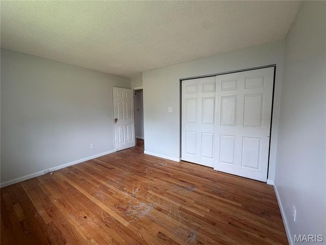 2290 Montagne Drive, Florissant, MO 63033