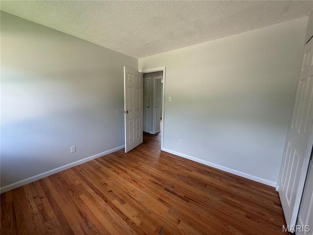 2290 Montagne Drive, Florissant, MO 63033