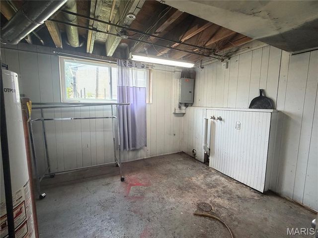2290 Montagne Drive, Florissant, MO 63033