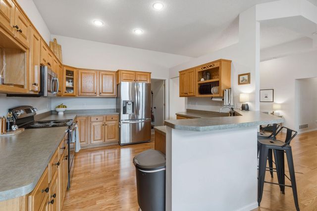 9813 Linden Avenue N, Brooklyn Park, MN 55443