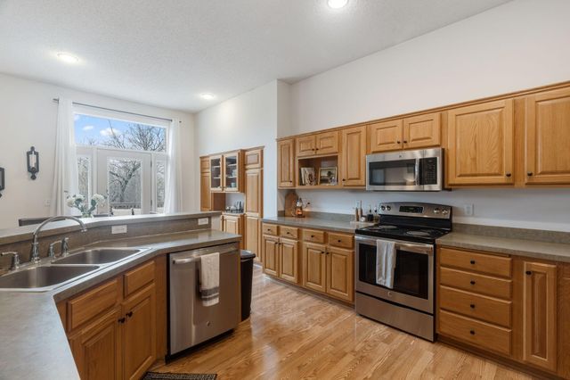 9813 Linden Avenue N, Brooklyn Park, MN 55443