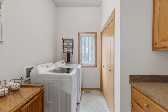 9813 Linden Avenue N, Brooklyn Park, MN 55443