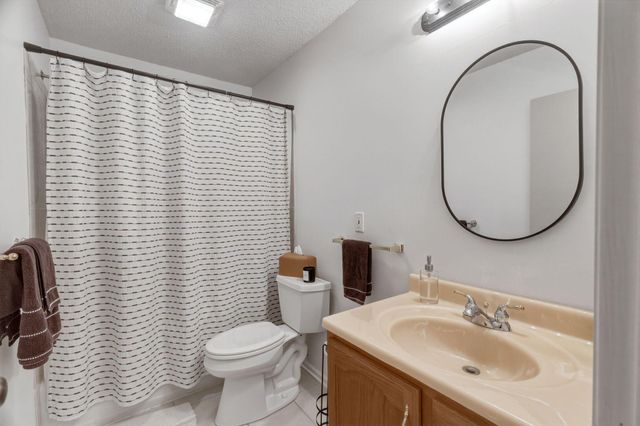 9813 Linden Avenue N, Brooklyn Park, MN 55443