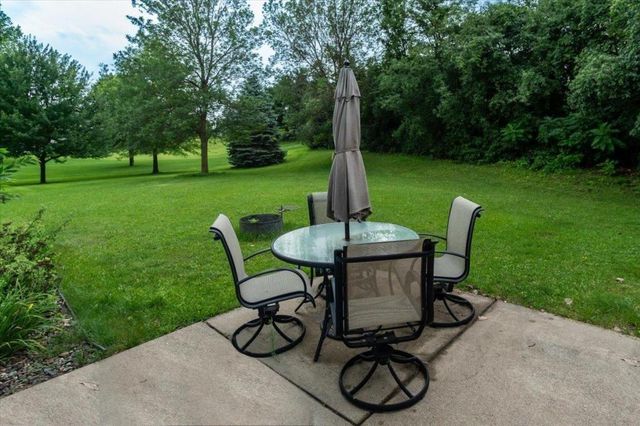 9813 Linden Avenue N, Brooklyn Park, MN 55443