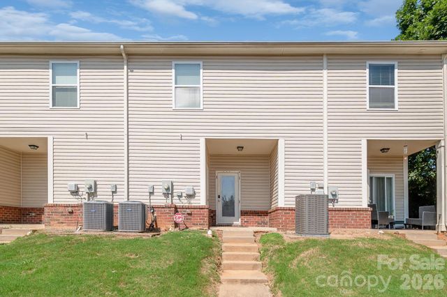 5232 Prosperity Church Road, Charlotte, NC 28269