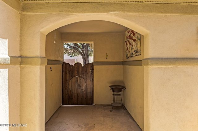 7831 E Solace Place, Tucson, AZ 85750