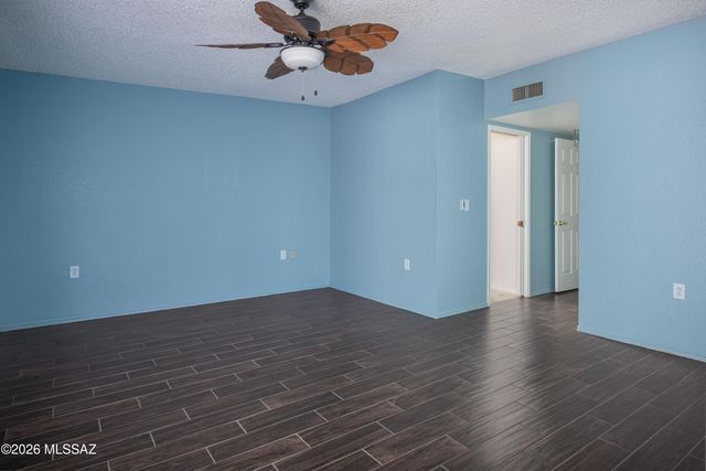 8786 N Coral Ridge Loop, Tucson, AZ 85704