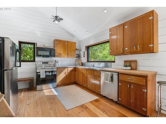 183 CONDIT Dr, White Salmon, WA 98672