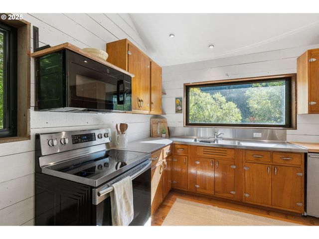 183 CONDIT Dr, White Salmon, WA 98672