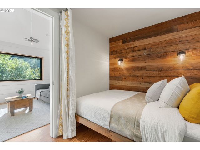 183 CONDIT Dr, White Salmon, WA 98672