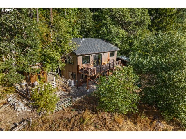 183 CONDIT Dr, White Salmon, WA 98672