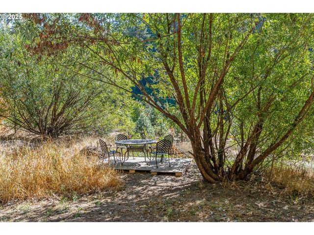 183 CONDIT Dr, White Salmon, WA 98672